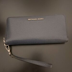 Michael Kors Wristlet in Navy